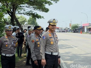 Kronologi Kecelakaan Maut Panther Vs Bus di Gresik Tewaskan 7 Orang