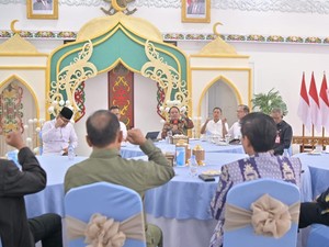 Gubernur Kalteng Kumpulkan 12 Rektor Geber Program Satu Rumah Satu Sarjana