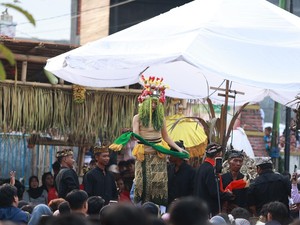 Puncak Ritual Seblang Olehsari Banyuwangi Berakhir