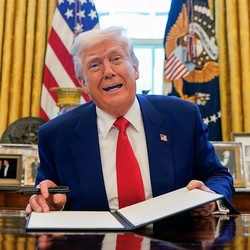 Detik-Detik Trump Umumkan Penundaan Tarif, tapi China Dihantam 125%