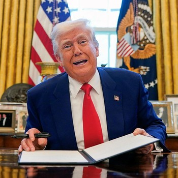 Detik-Detik Trump Umumkan Penundaan Tarif, tapi China Dihantam 125%