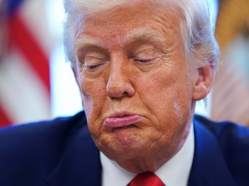 100 Hari, 200 Kasus Hukum: Trump 'Presiden Gugatan'-Rencana Berantakan