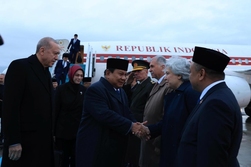 Presiden Republik Indonesia, Prabowo Subianto, tiba di Ankara, Turkiye, pada Rabu (9/4/2025) malam waktu setempat dalam rangka kunjungan kenegaraan untuk memperkuat hubungan bilateral antara Indonesia dan Turkiye. Presiden Republik Indonesia, Prabowo Subianto, tiba di Ankara, Turkiye, pada Rabu (9/4/2025) malam waktu setempat dalam rangka kunjungan kenegaraan untuk memperkuat hubungan bilateral antara Indonesia dan Turkiye. (Instagram/presidenrepublikindonesia)