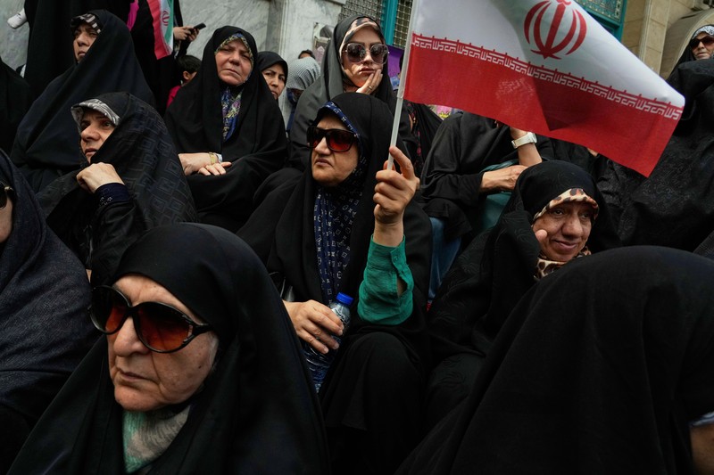 Ribuan warga Iran turun ke jalan untuk protes serangan Israel di Gaza, Rabu, 9 April 2025. (AP/Vahid Salemi) Ribuan warga Iran turun ke jalan untuk protes serangan Israel di Gaza, Rabu, 9 April 2025. (AP/Vahid Salemi)