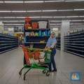 Senasib! Lulu Hypermarket Cakung Sepi-Barang Didiskon Gede, Ada Apa?