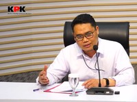 KPK Amankan Emas 1,3 Kg & S$165 Ribu dari Tangkap Tangan Pejabat Pajak