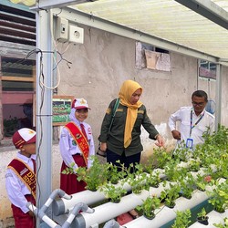Pertamina Dorong Akses Pendidikan Local Hero dengan Beasiswa