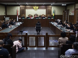 Hakim Nyatakan Salah Ketik di Dakwaan Kasus Hasto Tak Substansial