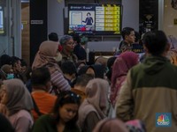 Warga RI 'Menggila', Pusat Butik Emas Antam Penuh Sesak Diserbu Warga