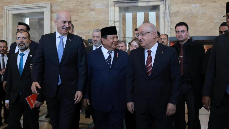 Presiden Prabowo Subianto memberikan pidato di Parlemen Turki, Ankara, Kamis (10/4/2025). (Dok. BPMI)