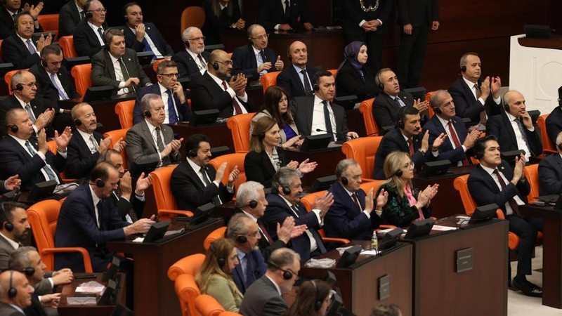 Presiden Prabowo Subianto memberikan pidato di Parlemen Turki, Ankara, Kamis (10/4/2025). (Dok. BPMI)