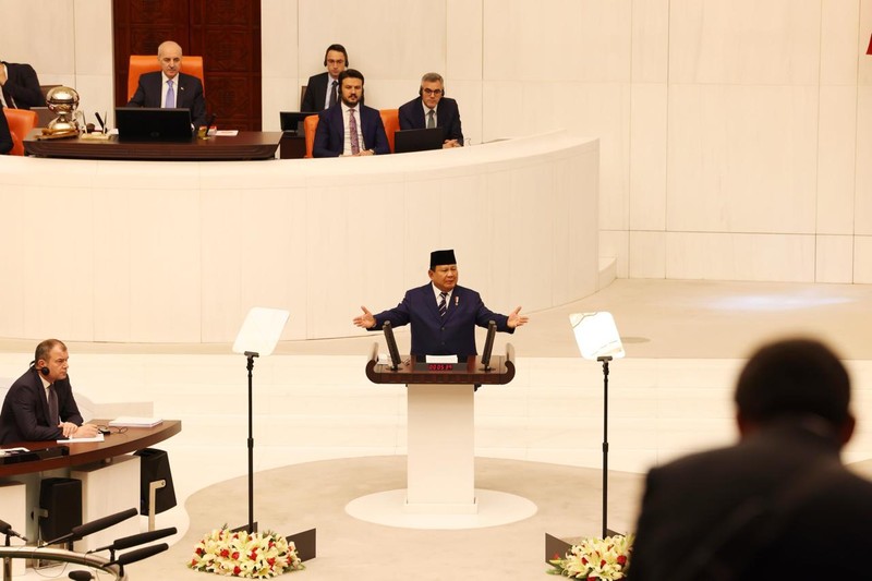 Presiden Prabowo Subianto memberikan pidato di Parlemen Turki, Ankara, Kamis (10/4/2025). (Dok. BPMI) Presiden Prabowo Subianto memberikan pidato di Parlemen Turki, Ankara, Kamis (10/4/2025). (Dok. BPMI)