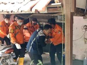 Pria Surabaya Meninggal karena Sakit, Jenazah Digigiti Anjing Peliharaan