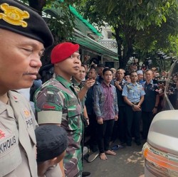 Wapres Gibran Salatkan Jenazah dan Antar Kepergian Titiek Puspa