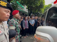 Wapres Gibran Salatkan Jenazah dan Antar Kepergian Titiek Puspa