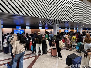 Gunung Semeru Level Awas, Bandara Juanda Beroperasi Seperti Biasa