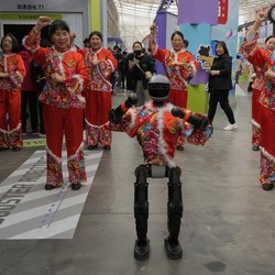 Robot China Ramai Jadi Sorotan, Pemerintah Buka-bukaan Isu PHK