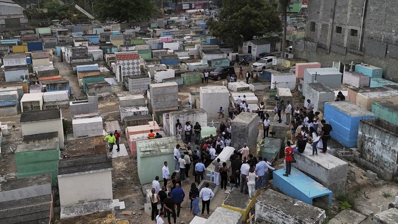 An aerial view of the Jet Set nightclub days after its roof collapsed, killing more than 200 people, in Santo Domingo, Dominican Republic, Friday, April 11, 2025. (AP Photo/Matias Delacroix)