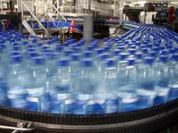 Bali Tiba-Tiba Larang Jual Air Mineral Kemasan Kurang 1 Liter, Kenapa?