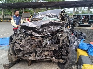 Korban Tewas BRV Vs Bus di Tol Pekalongan Bertambah Jadi 2 Orang