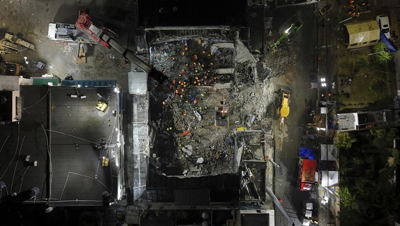 An aerial view of the Jet Set nightclub days after its roof collapsed, killing more than 200 people, in Santo Domingo, Dominican Republic, Friday, April 11, 2025. (AP Photo/Matias Delacroix)