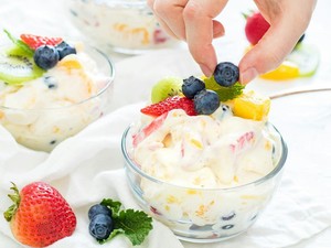 Resep Salad Buah Pakai Yogurt yang Cocok Buat Jualan