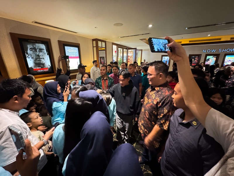 Wapres Ajak Anak Yatim Saksikan Film Jumbo, Tanamkan Nilai Percaya Diri dan Persahabatan. (Biro SetWapres RI) Wapres Ajak Anak Yatim Saksikan Film Jumbo, Tanamkan Nilai Percaya Diri dan Persahabatan. (Biro SetWapres RI)