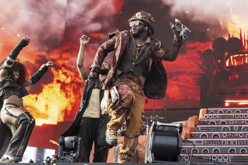 2025 Coachella Valley Music and Arts Festival - Weekend One - Day 2 Billie Joe Armstrong of Green Day performs during the first weekend of the Coachella Valley Music and Arts Festival at the Empire Polo Club on Saturday, April 12, 2025, in Indio, Calif. (Photo by Amy Harris/Invision/AP)