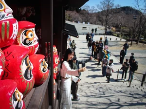 Boneka Daruma Suvenir Populer Jepang, dari Mana Asalnya?