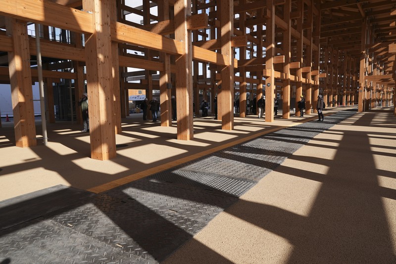 Japan Osaka Expo Grand Ring terlihat pada hari Jumat, 11 April 2025, sebelum hari pembukaan Osaka Expo 2025 di Osaka, Jepang bagian barat. (Kyodo News via AP)