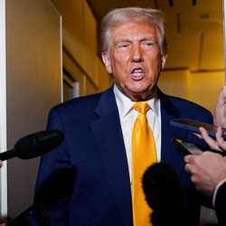 Trump Galau Lagi, Kini Mau Tangguhkan Tarif Impor untuk Otomotif
