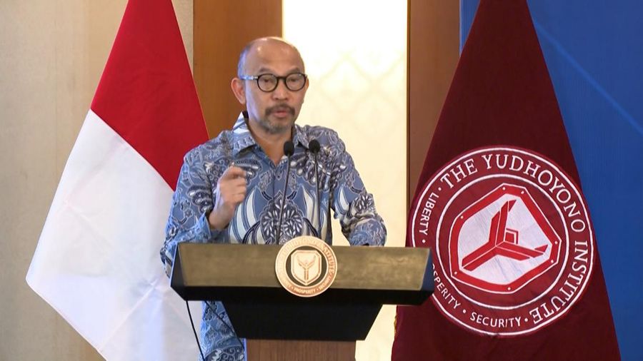 Anggota Dewan Ekonomi Nasional, Muhammad Chatib Basri di acara The Yudhoyono Institute, Minggu, (13/4/2025).  (CNBC Indonesia TV)