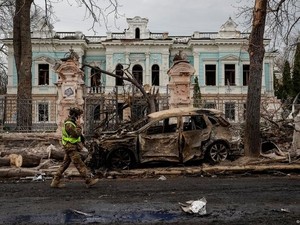 Calon Kanselir Jerman Sebut Serangan di Sumy Kejahatan Perang Rusia