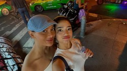 Erika Carlina Sigap Tolong Fuji yang Dikejar Anjing