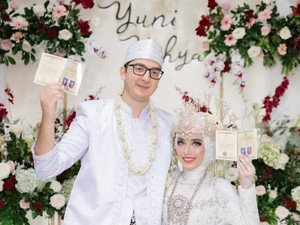 Kalau Memang Cocok Bisa Datang ke Rumah, Viral Bule Ini Datangi Wanita Madura