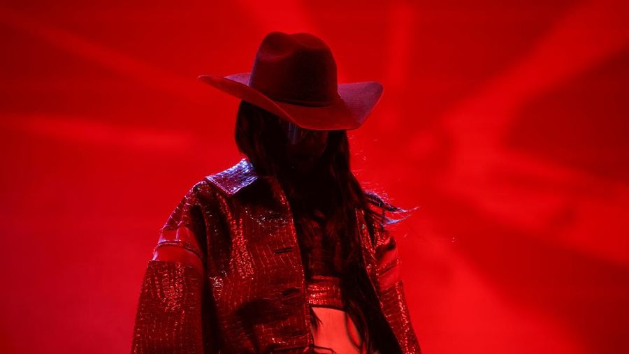 Jennie tampil di Festival Musik dan Seni Coachella Valley di Indio, California, AS, 13 April 2025. (REUTERS/Daniel Cole)