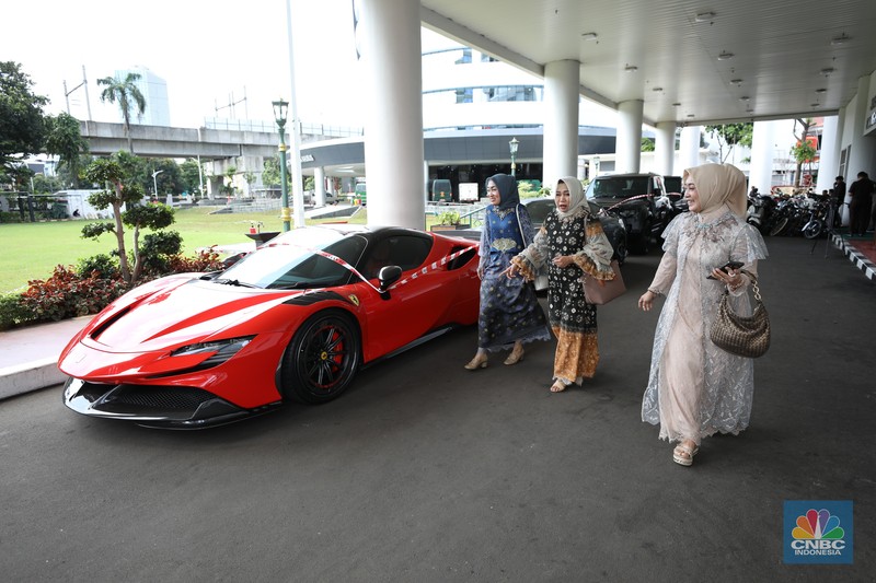 Kejaksaan Agung menyita puluhan sepeda motor mewah terkait kasus dugaan suap dan atau gratifikasi terkait perkara korupsi pemberian fasilitas ekspor crude palm oil (CPO) atau minyak sawit mentah di Pengadilan Negeri Jakarta Pusat, Senin (14/4/2025). Kejaksaan Agung menyita puluhan sepeda motor mewah terkait kasus dugaan suap dan atau gratifikasi terkait perkara korupsi pemberian fasilitas ekspor crude palm oil (CPO) atau minyak sawit mentah di Pengadilan Negeri Jakarta Pusat, Senin (14/4/2025). (CNBC Indonesia/Tri Susilo)