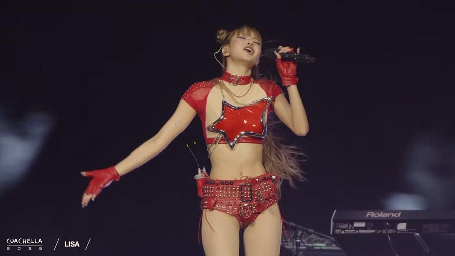 Lisa BLACKPINK di Coachella 2025. (X/@ lalaluvlalisa via Detikcom)