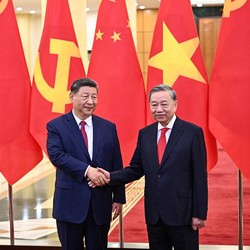 Trump Nyinyir Perjalanan Xi Jinping ke Vietnam, Sebut Mau Hancurkan AS