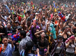 Populer: Festival Songkran 5 Hari di Thailand, 171 Orang Tewas