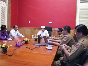 Siswa SMP Tak Bisa Membaca, Wabup Sarankan Penggunaan HP di Sekolah Dibatasi