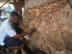 Sukarno Pengukir Jepara Tetap Eksis di Tengah Minimnya Regenerasi