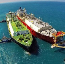 FSRU Lampung Terima Pasokan LNG 130.000 M3 dari Bontang