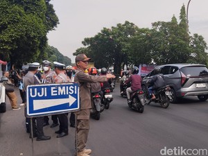 Razia Uji Emisi di Jalan TB Simatupang Jaktim Sasar Truk hingga Bus