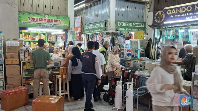 Penampakan Pasar Obat Pramuka Sepi Ditinggal Pembeli-Penjualan Anjlok