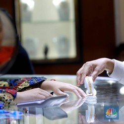 Warga RI 'Gila' Emas, Ini Buktinya