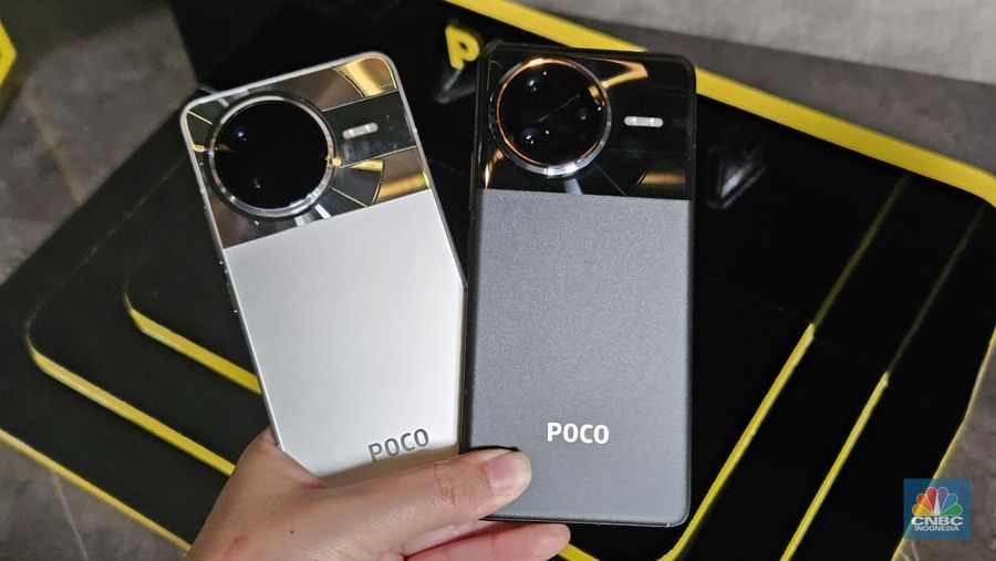 Poco meluncurkan duo ponsel flagship terbaru dari jajaran F Series besutannya, F7 Ultra dan F7 Pro, ke Indonesia. (CNBC Indonesia/Intan Rakhmayanti Dewi)