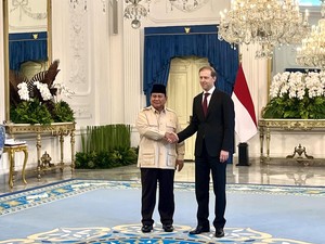 Prabowo Terima Wakil PM Federasi Rusia Denis Manturov di Istana Merdeka