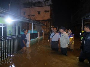 Biang Kerok Banjir di Km 12 Palembang karena Saluran Air Tertutup Rumah-Ruko