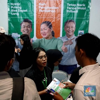 Penampakan Pencari Kerja Padati Mega Career Expo, Antre Bertaruh Nasib